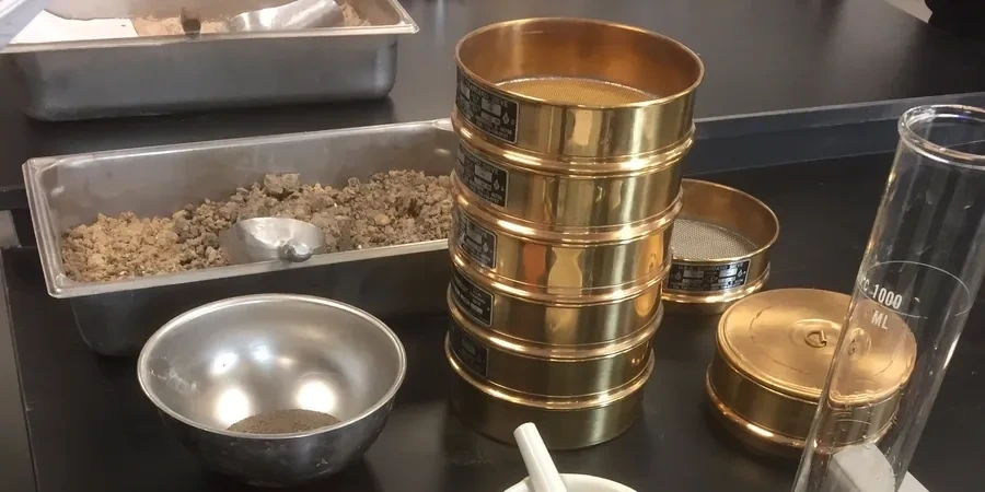 Grain Size Analysis (Sieve + Hydrometer) in Aylesbury